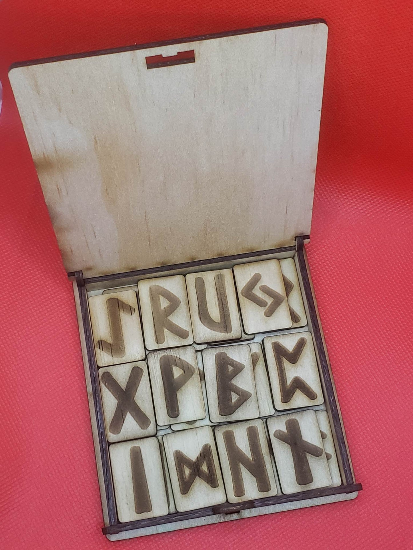 Rune set in sun box